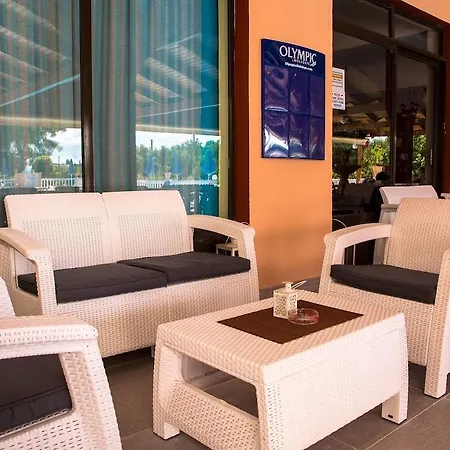 Nikos Hotel Khartáta